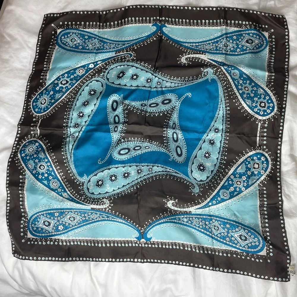 Vintage Silk Paisley Bloomingdales Scarf - Picture 4 of 4